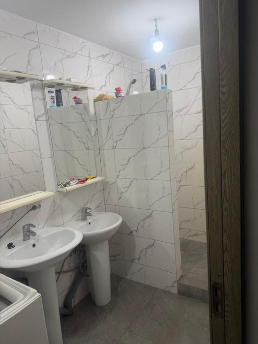 Închiriez camere muncitori
