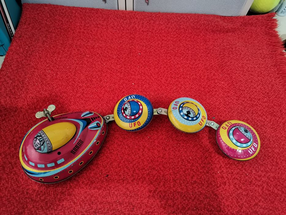 Jucărie veche UFO