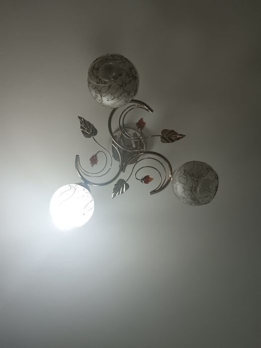 Люстра 3х рошковая