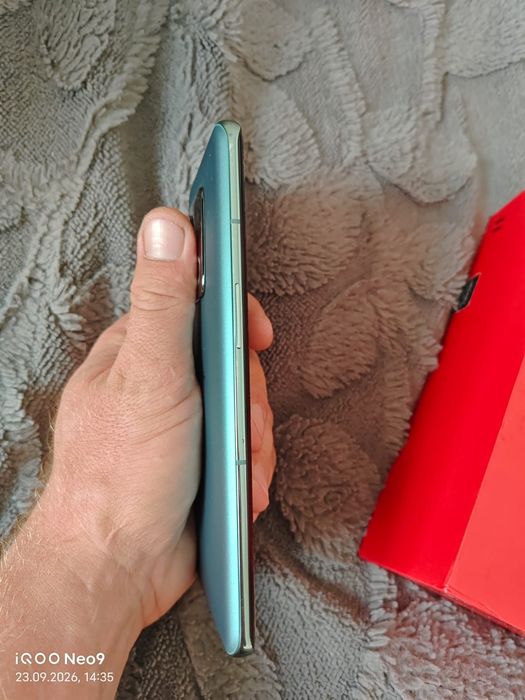 Продам телефон OnePlus