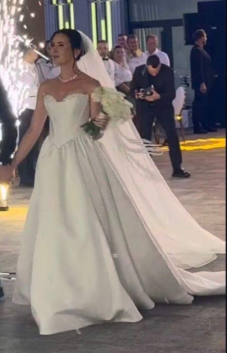 Rochie mireasă model 2026