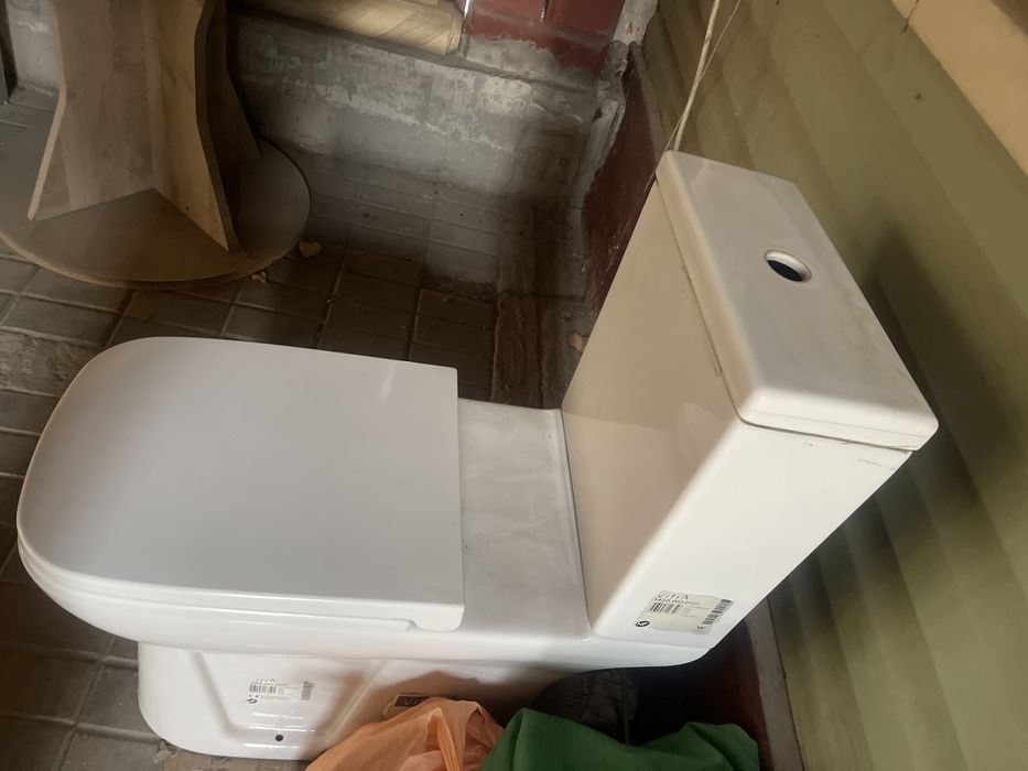 Продам унитаз большой