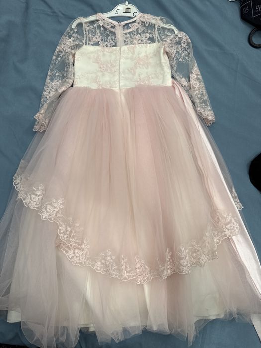 Платье детское  нарядное