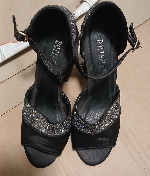 Sandale de ocazie   cu toc