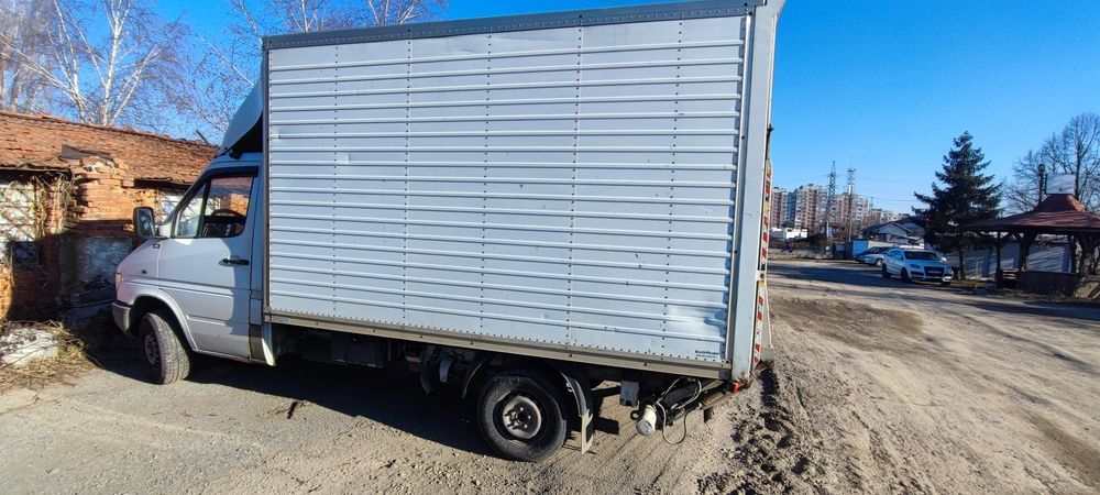 Mercedes Sprinter 312 – фургон с падащ борд 750 кг, до 3,5 т