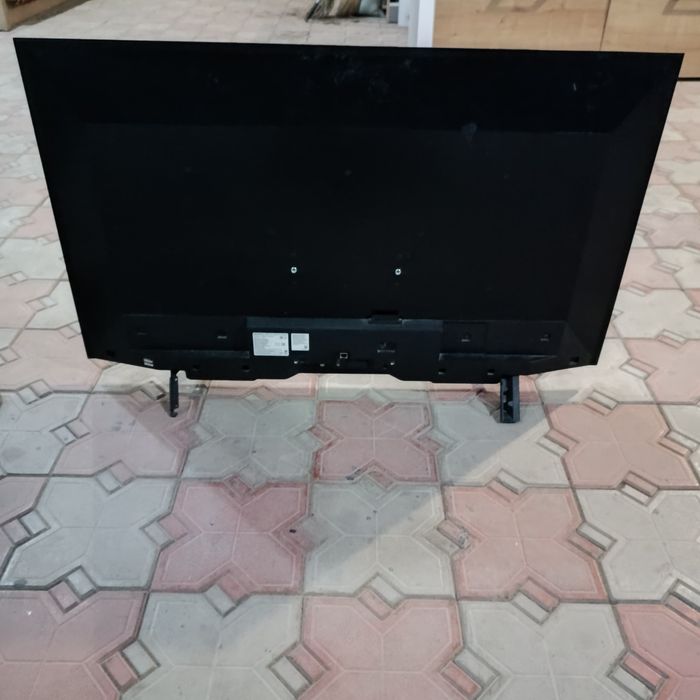 Телевизор сони на  запчасти