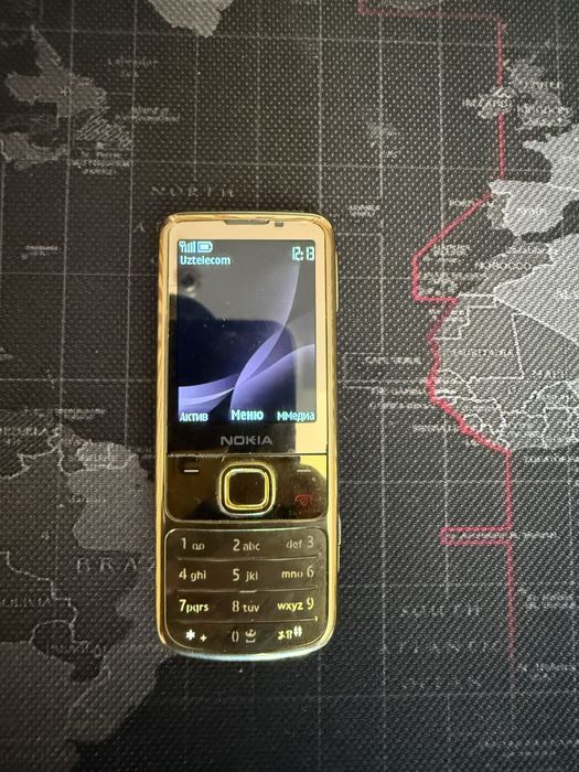 Nokia 6700 gold