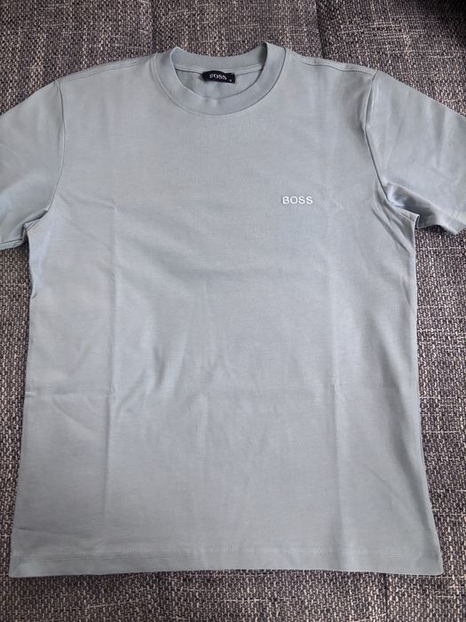Vand tricou boss nou fara eticheta stare perfecta