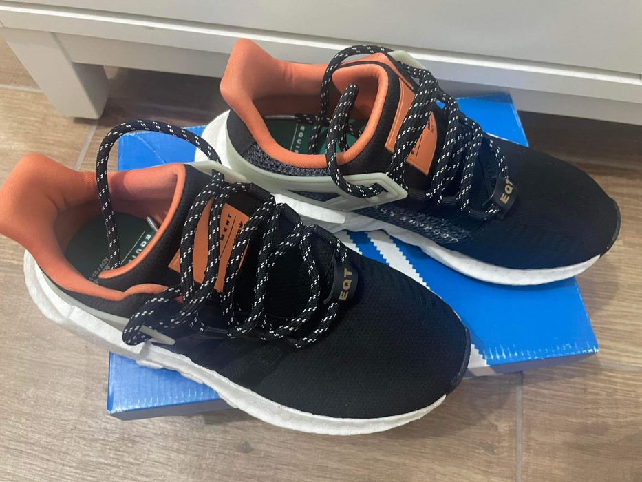 Дамски маратонки adidas