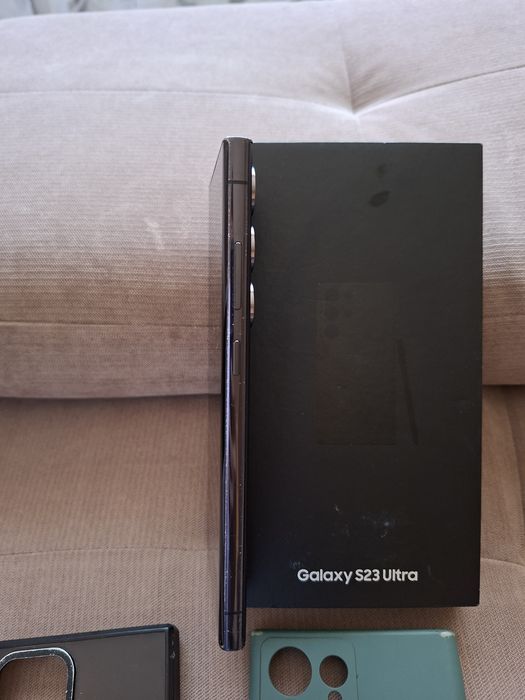 Продам Samsung Galaxy S23 Ultra 12/256gb.