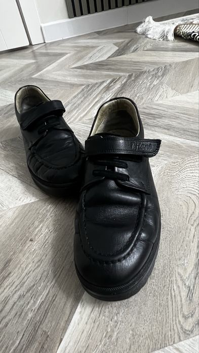 Продам туфли от тифлани для мальчика