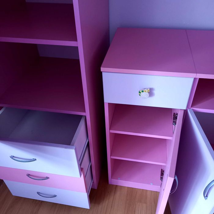 Продавам детско обзавеждане за момиче.