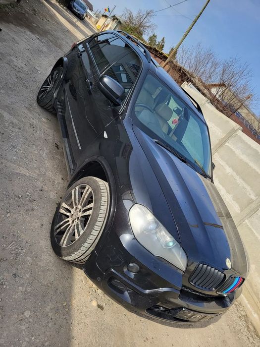 dezmembram bmw x5 e70 3.0 d an 2008