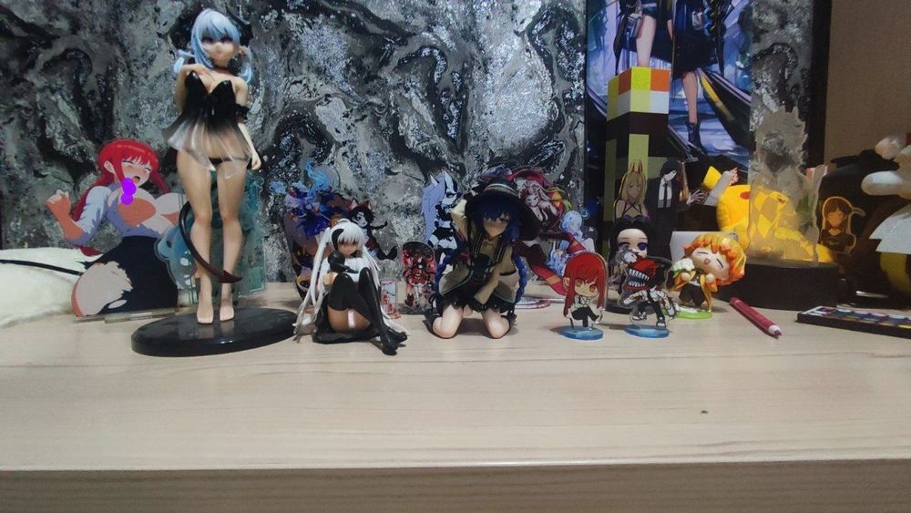 Продам аниме фигурки