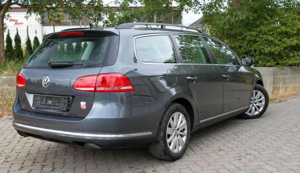 Dezmembrez / Dezmembram / Piese Vw Passat B7 Break 2.0TDI Culoare LK7X (Volan Stanga) 2010-2015