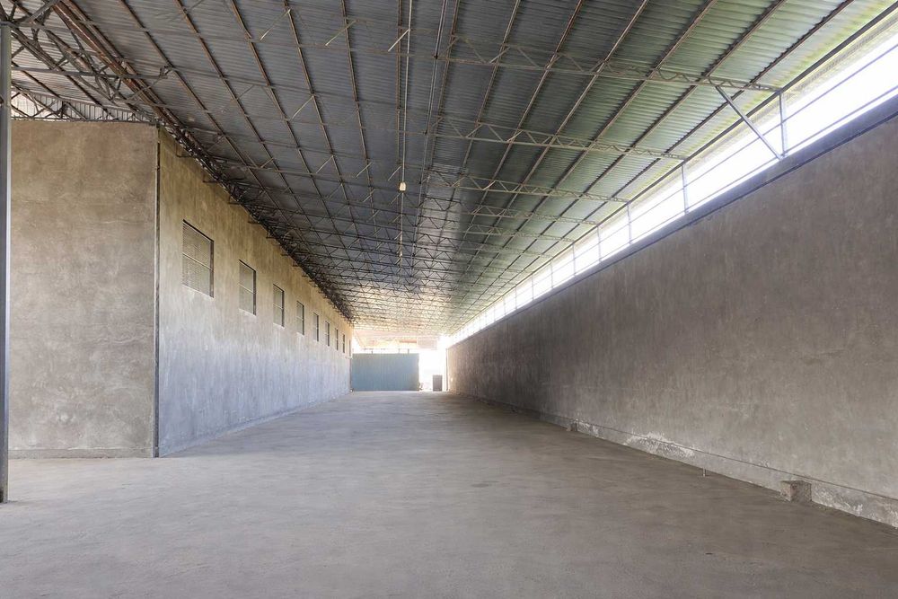 Сдается в аренду помещение для производства или под склад. 2600кв.м