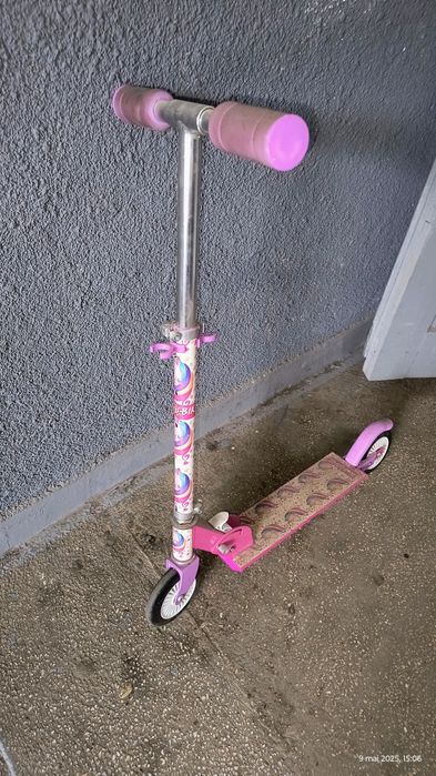 Vând trotinetă de fetiță