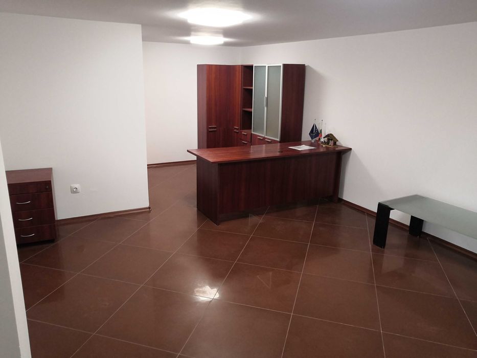 Дава се под наем Офис в Варна, Базар Левски - 40 кв.м за 229.5 € - Снимка #6