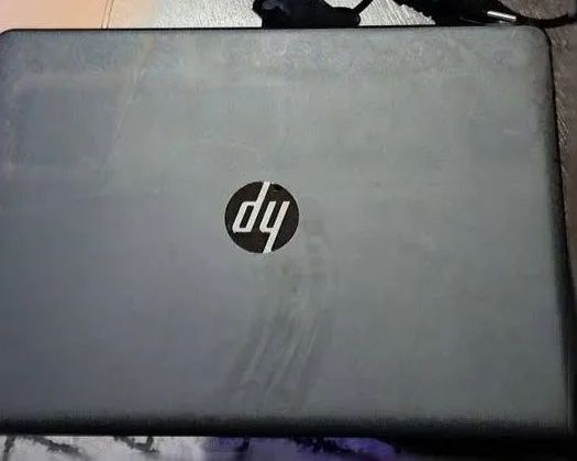 Vând laptop marca HP