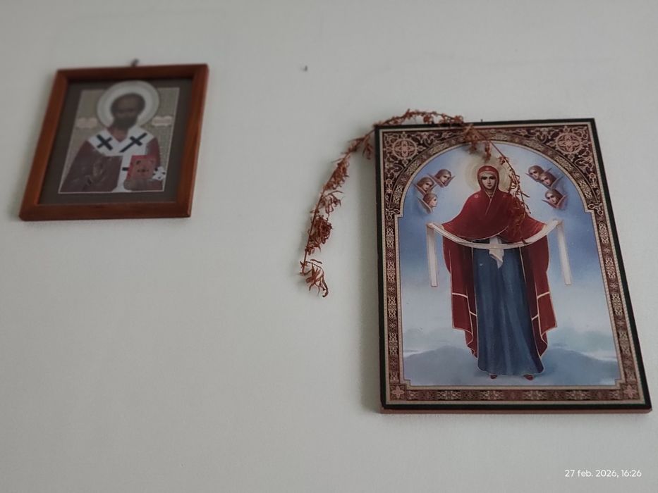 Vand lustra 6 brate+ceasuri de perete+ alte obiecte