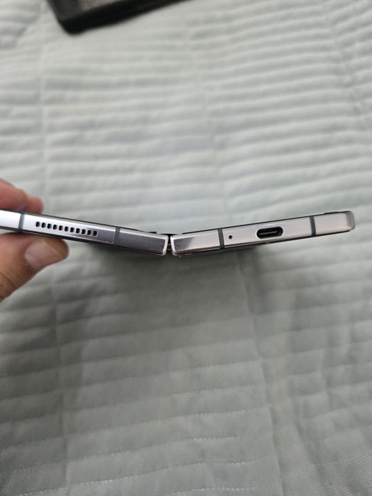 Samsung Z Fold 4