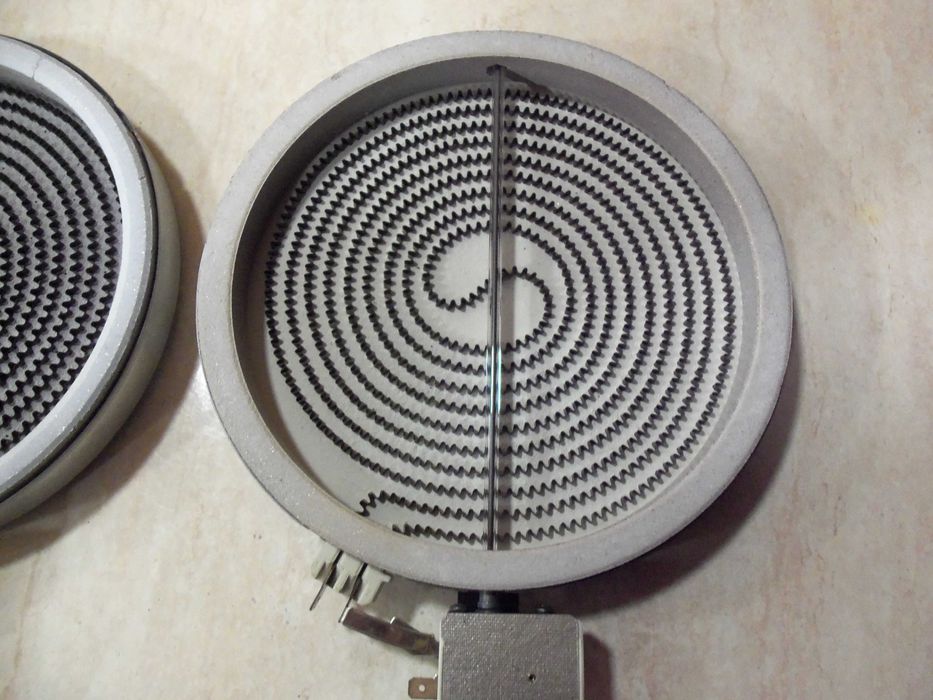 Плоча за керамичен плот- Ø200, 1800W/230v цената е за 1 бр плоча