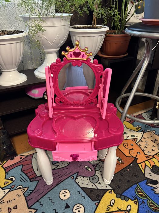 Столик детский голубой