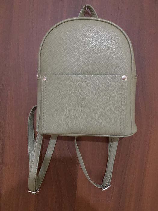 Рюкзак  продам  недорого .