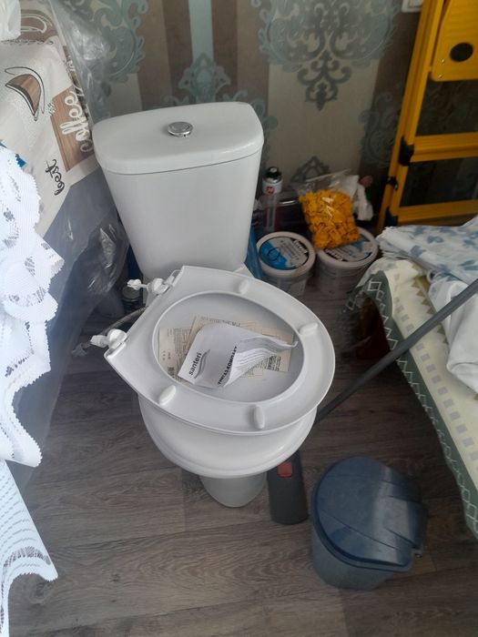 Продам новый унитаз
