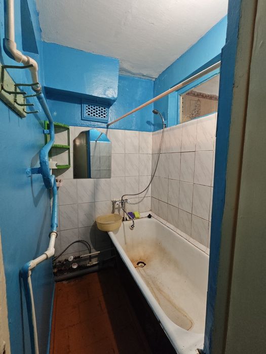 Сдам квартиру двухкомнатная.