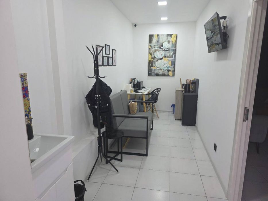 Продаётся нежылое помешение +подвалное помешение Юнус-Абад 4кв