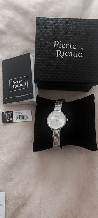 Продам женские часы