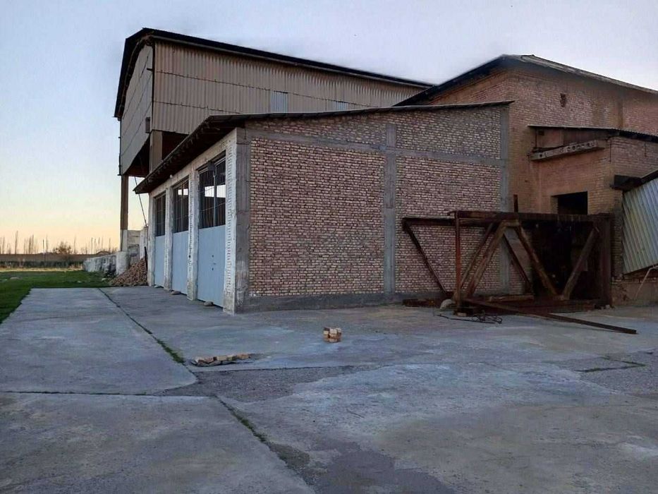 Продаётся 9 га производственная база.