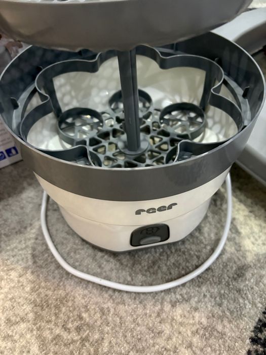 Парен стерилизатор  за шишета Reer VapoMax