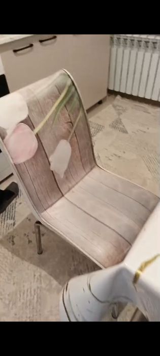 Продам кухонный стулья