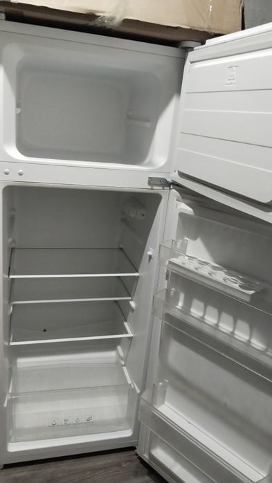 Холодильник марки DAUSCHER