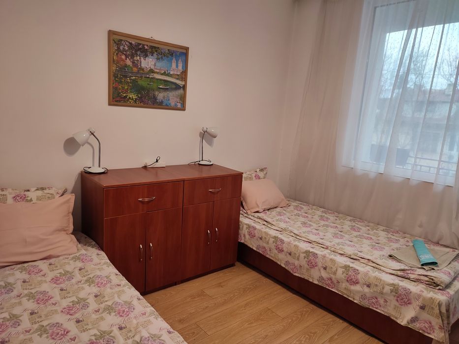 Нощувки в близост до МИ, ВИНС, ВВМУ и Морската градина.Интернет иТВ
60