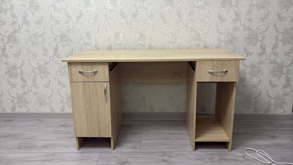 Стол компьютерный