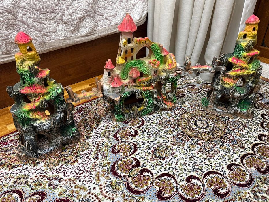 Домики для рыб.