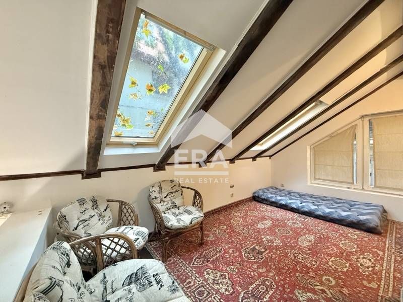 Продава се Къща в София, Център - 50 кв.м за 3980 €/кв.м - Снимка #4