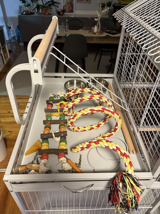 Клетка за големи папагали