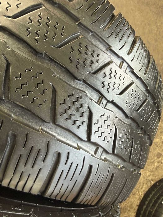 2x Anvelope iarna 225/65 R16C - Continental Van Contact Winter