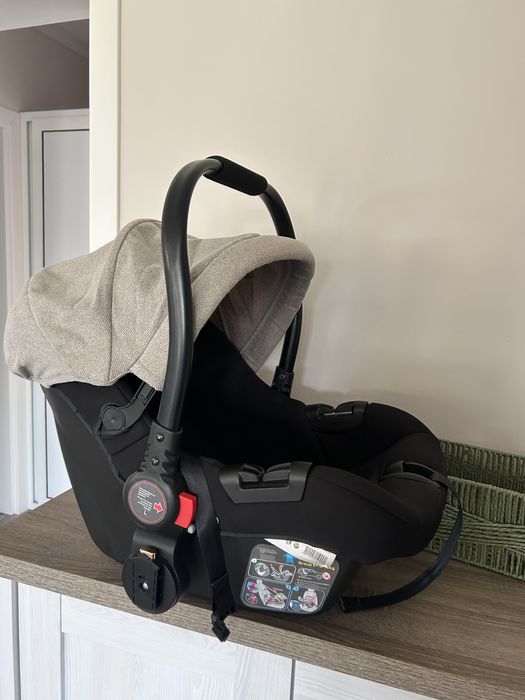 Комбинирана детска количка EMPIRE 3В1 БЕЖОВ