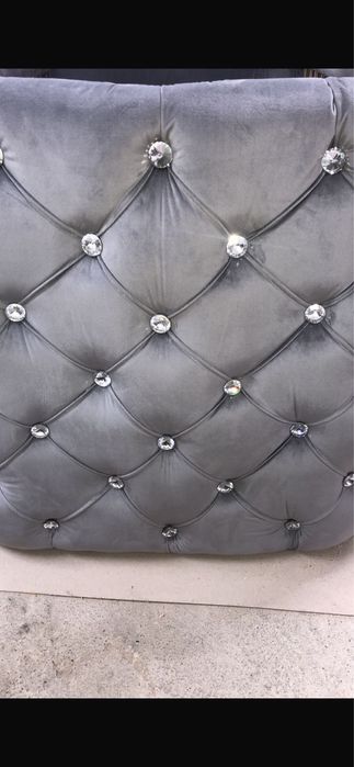 Vand patut din catifea facuta la comanda