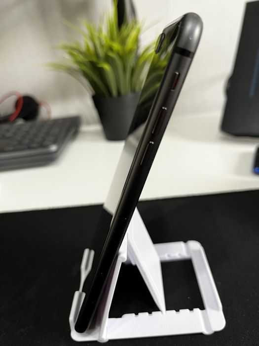 Продам IPhone 8 Plus 128GB