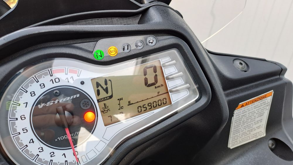 MotoFly Ploiesti vinde Suzuki DL650 V-Strom  2012