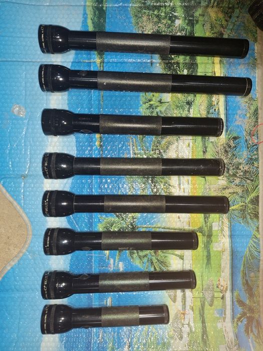 VANZARE  lanterne MAGLITE originale  ,  led ,5,4,3,2 baterii.