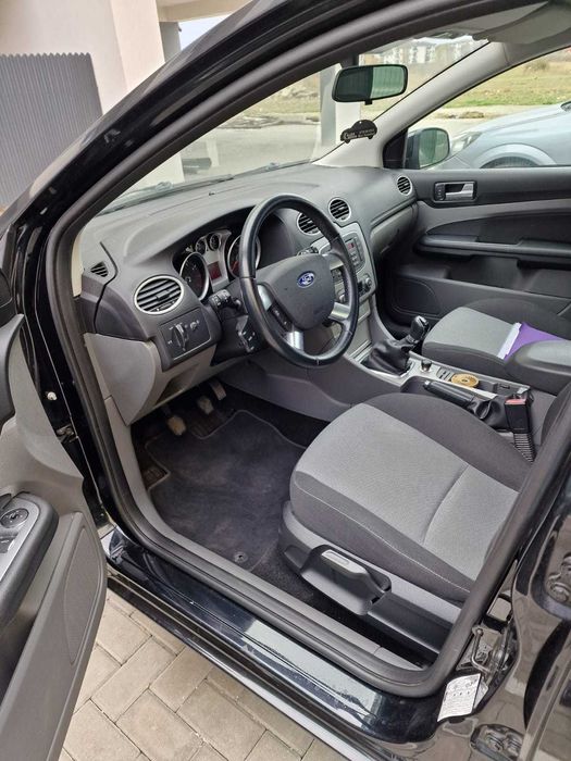FORD Focus 2011 — imagine 3
