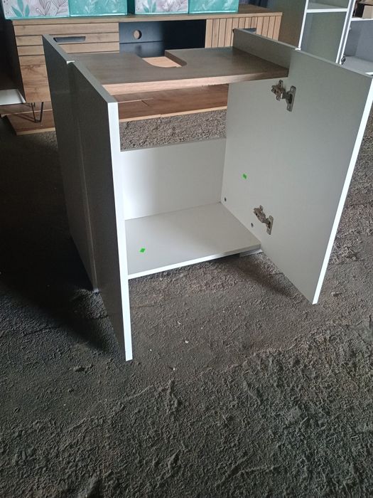 Шкаф за подмивка