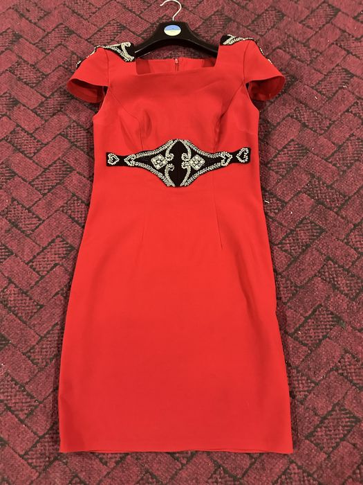 Наоядное ярко красное платье 44-46 раз